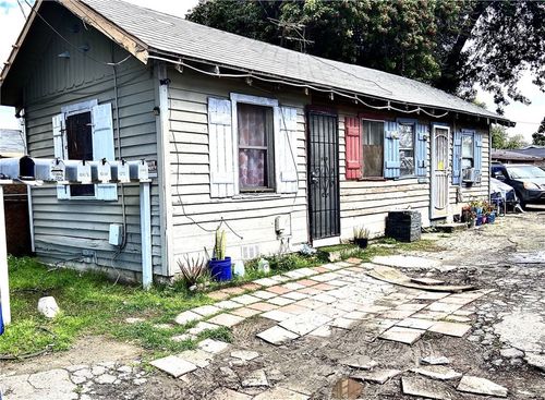 12106 S Willowbrook Ave, Compton, CA, 90222-1317 | Card Image