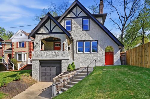 2986 Linwood Avenue, Cincinnati, OH, 45208 | Card Image