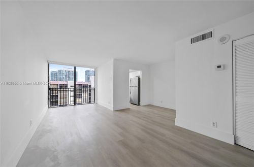 apt-1025-17021 N Bay Rd, Sunny Isles Beach, FL, 33160-3627 | Card Image