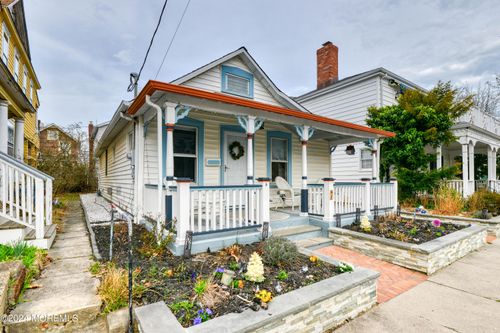 winter-81 Stockton Ave, Ocean Grove, NJ, 07756-1132 | Card Image