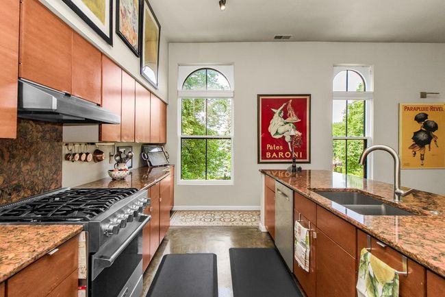 APT-1 - 512 Laurel Ave, Condo with 2 bedrooms, 2 bathrooms and null parking in Saint Paul MN | Image 11