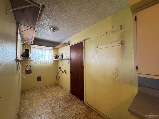 814 N Pino St, House other with 3 bedrooms, 1 bathrooms and 2 parking in Weslaco TX | Image 15