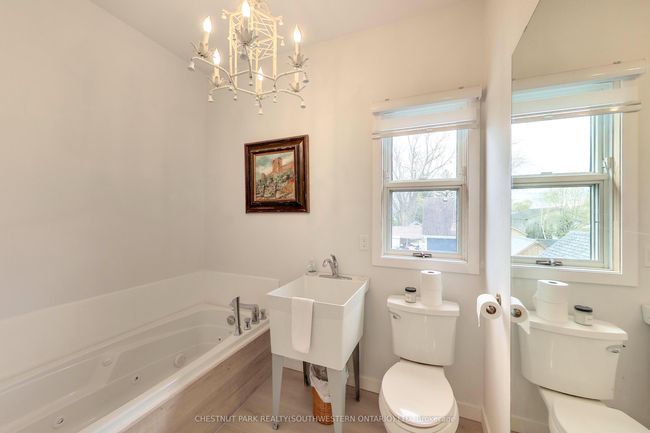 2016 James St E, House other with 3 bedrooms, 2 bathrooms and 2 parking in Bright's Grove ON | Image 22