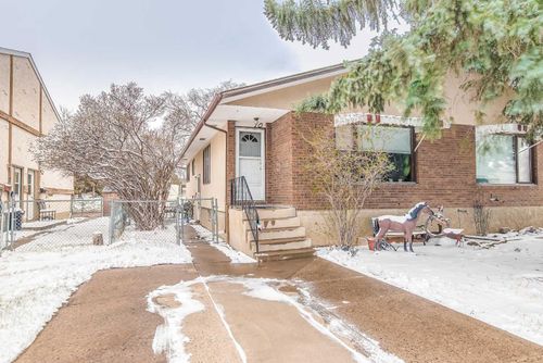 10 Craig Rd Se, Medicine Hat, AB, T1B1H3 | Card Image