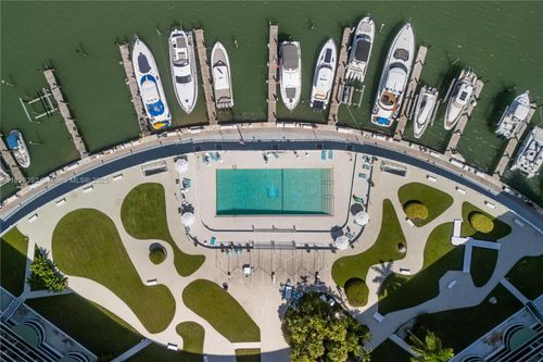 apt-624-900 Bay Dr, Miami Beach, FL, 33141-5669 | Card Image