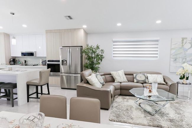 3813 Sw 149 Th Pl, House other with 4 bedrooms, 3 bathrooms and null parking in Miami FL | Image 19