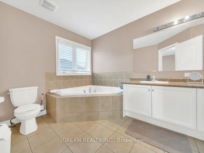 7 Icefall Rd, House attached with 3 bedrooms, 3 bathrooms and 2 parking in Caledon ON | Image 30