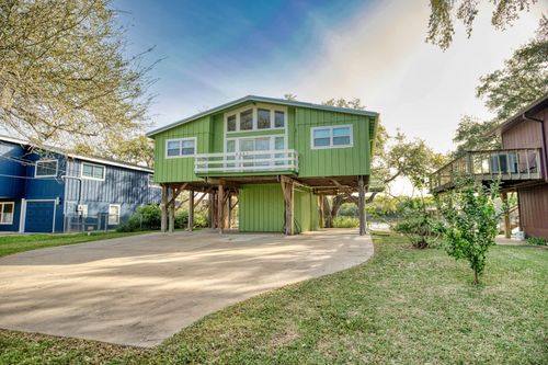 4641 Rio Dr, Brazoria, TX, 77422-7556 | Card Image