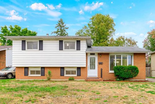 1301 Alwington St, Brockville, ON, K6V6A5 | Card Image