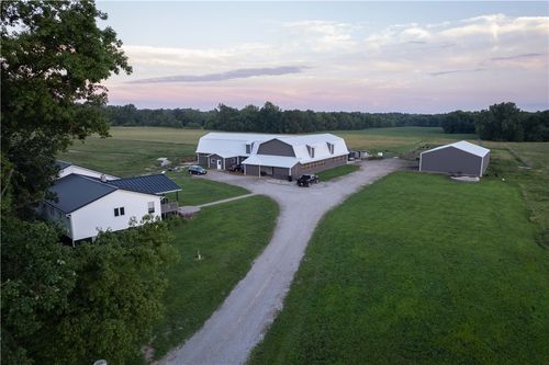 10533 E 450th Ave, Robinson, IL, 62454-6720 | Card Image