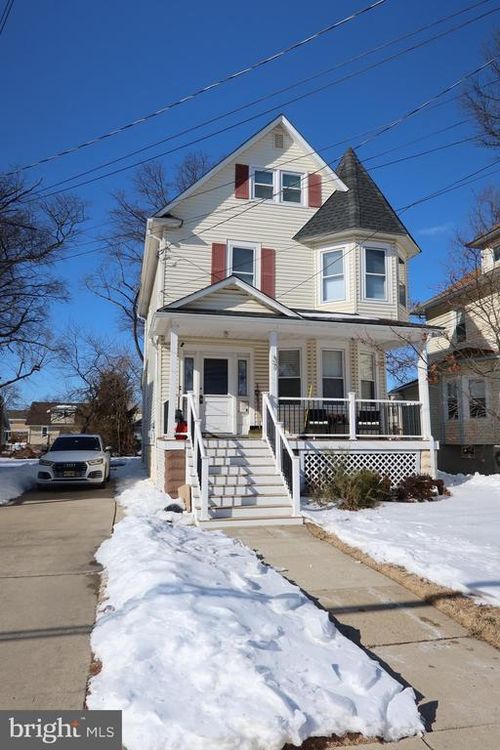 37 W Clinton Ave, Oaklyn, NJ, 08107-1423 | Card Image