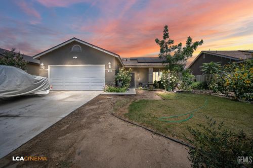 108 Bautista Ct, Arvin, CA, 93203-1063 | Card Image