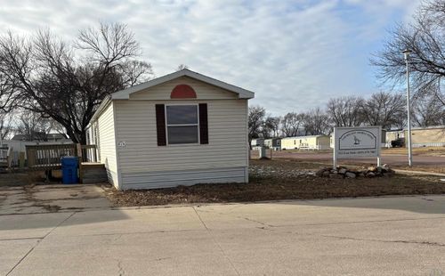 911 E Duke St, Vermillion, SD, 57069-1672 | Card Image