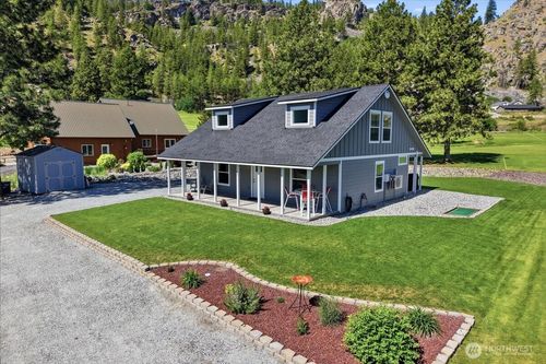85 Golf Course Dr, Pateros, WA, 98846-9612 | Card Image