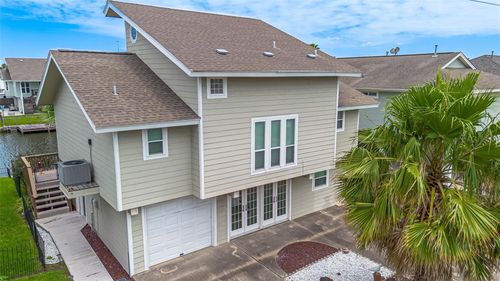 1016 Redfish St, Bayou Vista, TX, 77563-2710 | Card Image