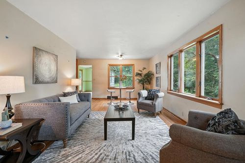 6398 Osman Ave N, Oak Park Heights, MN, 55082-6643 | Card Image