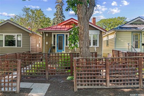 3320 15th Ave, Regina, SK, S4T1T2 | Card Image