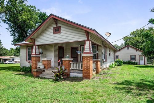 186 El Paso St, Mcdade, TX, 78650-5157 | Card Image