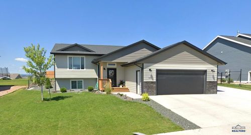 707 Summerfield Dr, Rapid City, SD, 57703-4838 | Card Image