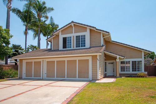800 Foxwood Dr, Oceanside, CA, 92057-5061 | Card Image