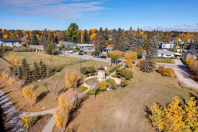70 Mayfair Rd Sw, House detached with 3 bedrooms, 4 bathrooms and 3 parking in Calgary AB | Image 44