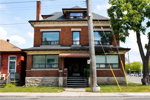 4-56 Wentworth St N, Hamilton, ON, L8L5V4 | Card Image
