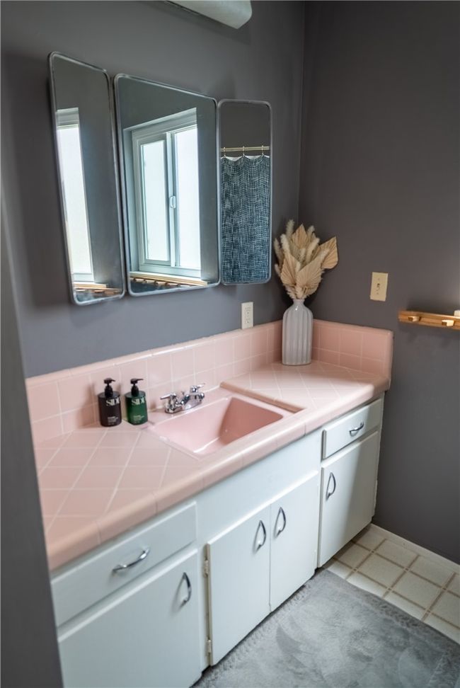 525 E F St, House other with 3 bedrooms, 2 bathrooms and 2 parking in Tehachapi CA | Image 25