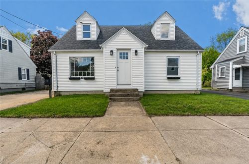 25 Gloria St, Pawtucket, RI, 02861-4433 | Card Image