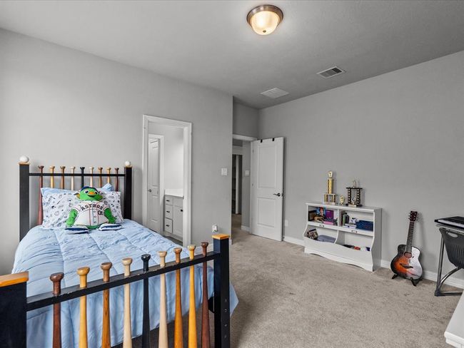 Upstairs bedroom #4 | Image 32