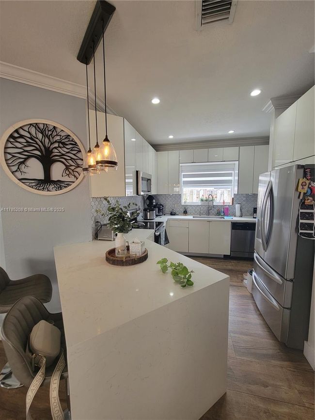 405 Ne 25 Th Ter, House other with 3 bedrooms, 2 bathrooms and null parking in Homestead FL | Image 17