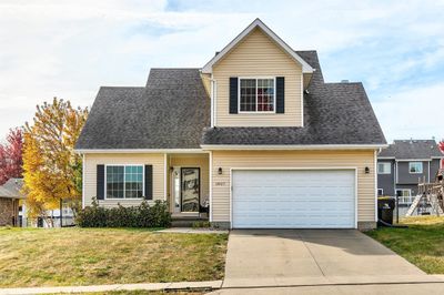 1407 Maple Drive, Home with 4 bedrooms, 2 bathrooms and null parking in Adel IA | Image 1