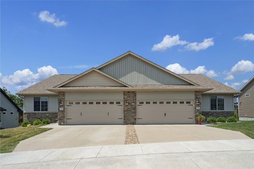 713 Hillside Dr, Tiffin, IA, 52340 | Card Image
