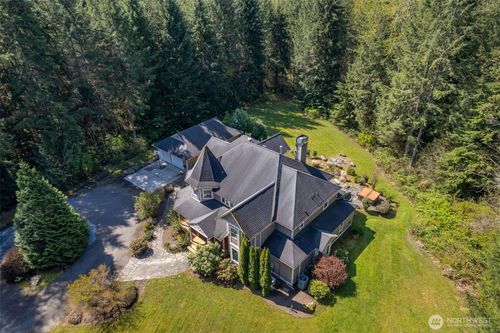 8625 353rd Ave Ne, Carnation, WA, 98014-6874 | Card Image
