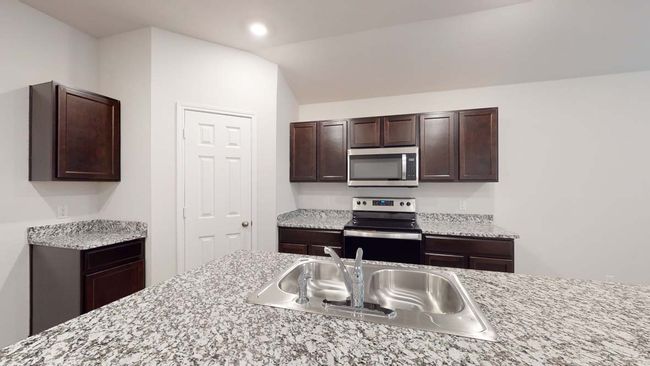 177 Creekfall Rd, House other with 3 bedrooms, 2 bathrooms and 2 parking in Burnet TX | Image 5