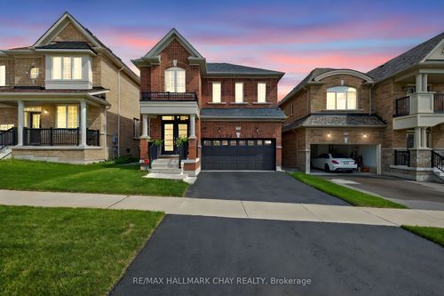 1029 Langford Blvd, Bradford, ON, L3Z4K9 | Card Image