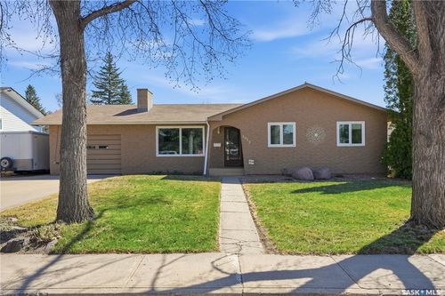 1912 95th Street, North Battleford, SK, S9A3C7 | Card Image