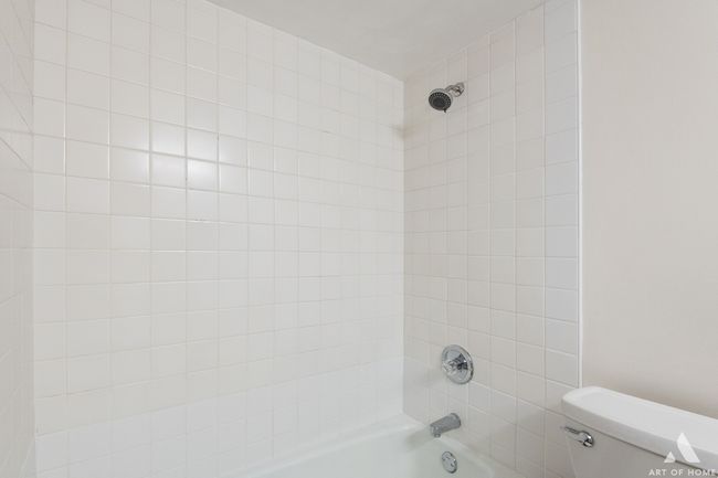 APT-1S - 9 Cinnamon Creek Dr, Condo with 2 bedrooms, 2 bathrooms and 2 parking in Palos Hills IL | Image 20
