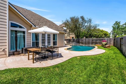 1318 Summer Forest Dr, Sugar Land, TX, 77479-6918 | Card Image