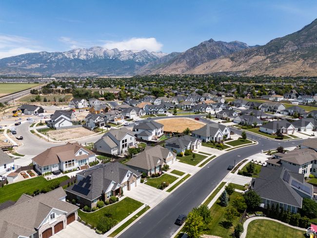 View of property location with nearby suburban area and a mountain backdrop | Image 83