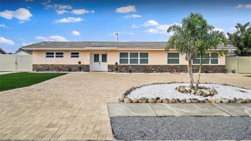 245 78th Ave N, ST PETERSBURG, FL, 33702-4463 | Card Image