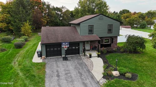5 Mallards Lndg S, Waterford, NY, 12188-1037 | Card Image