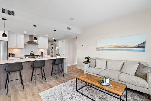 502-2520 Hackett Cres, Saanichton, BC, V8M0C5 | Card Image