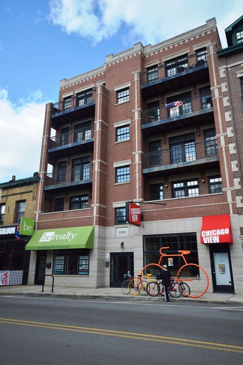 bn-3355 N Clark St, Chicago, IL, 60657-2177 | Card Image