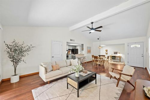 4610 S 1st St, Austin, TX, 78745-2260 | Card Image