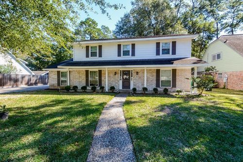 5731 Old Lodge Dr, Houston, TX, 77066-1513 | Card Image