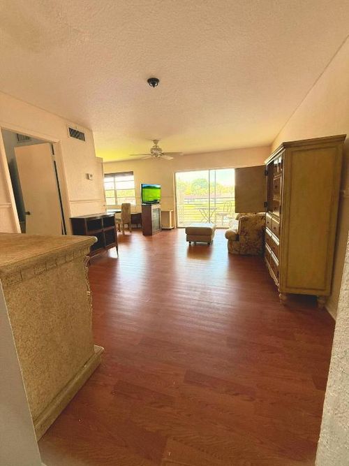 218 Lake Frances Dr, West Palm Beach, FL, 33411-2326 | Card Image