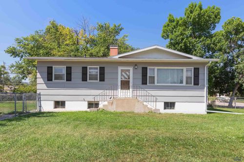 301 St Francis, Rapid City, SD, 57701 | Card Image