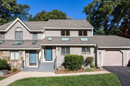10-10 Magnolia Dr, Franklin, MA, 02038-3913 | Card Image