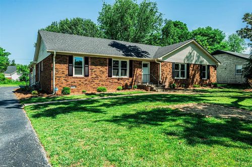 2708 Thompson Dr, Bowling Green, KY, 42104-4355 | Card Image