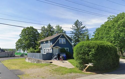 1521 W Gore Road, Erie, PA, 16509 | Card Image